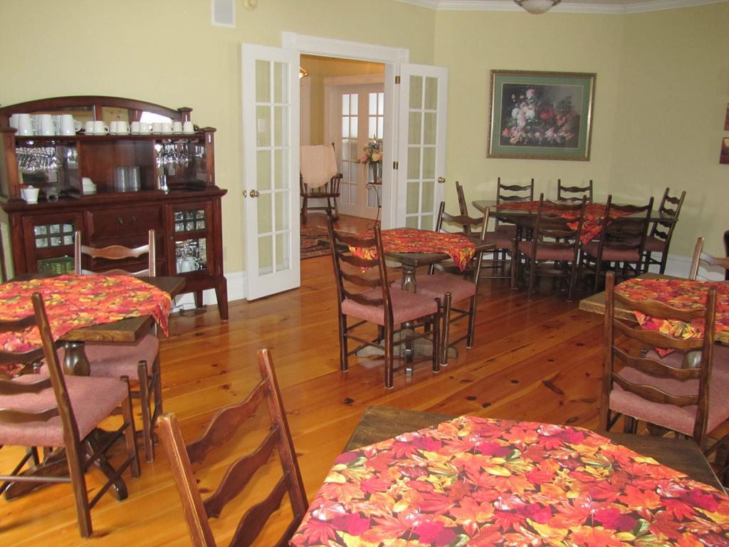 In Wolfville Luxury Bed And Breakfast מראה חיצוני תמונה